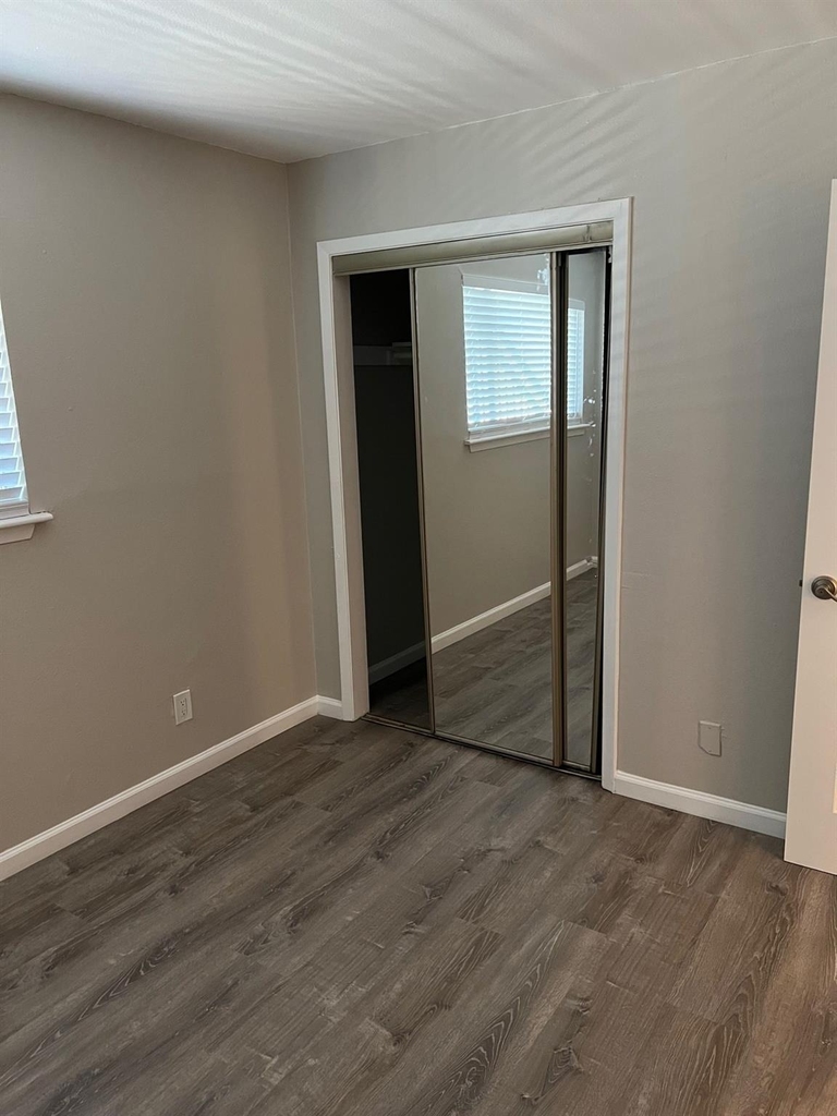 2413 Leon St - Photo 4