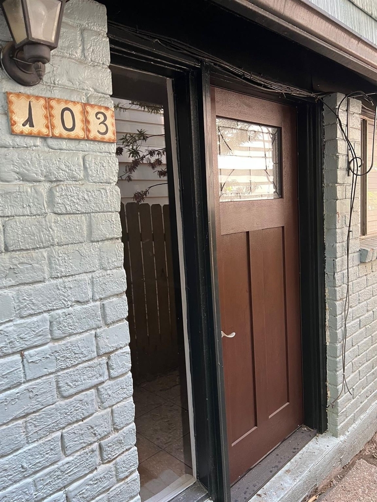 2413 Leon St - Photo 0