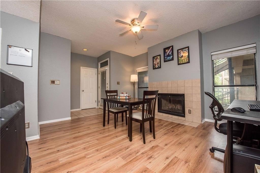 1910 Robbins Pl - Photo 4