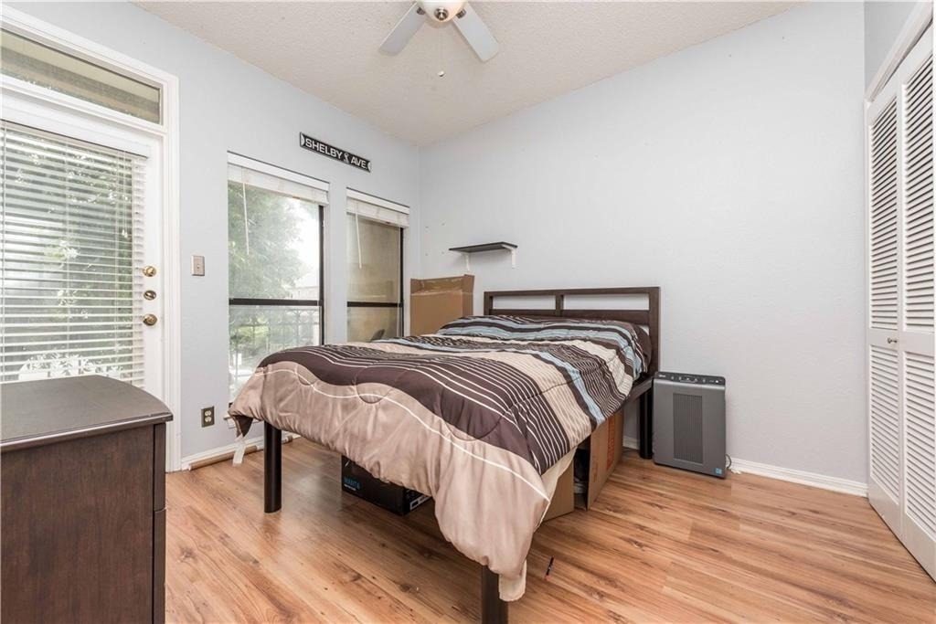 1910 Robbins Pl - Photo 11
