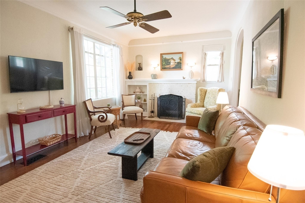 1512 Northwood Rd - Photo 2