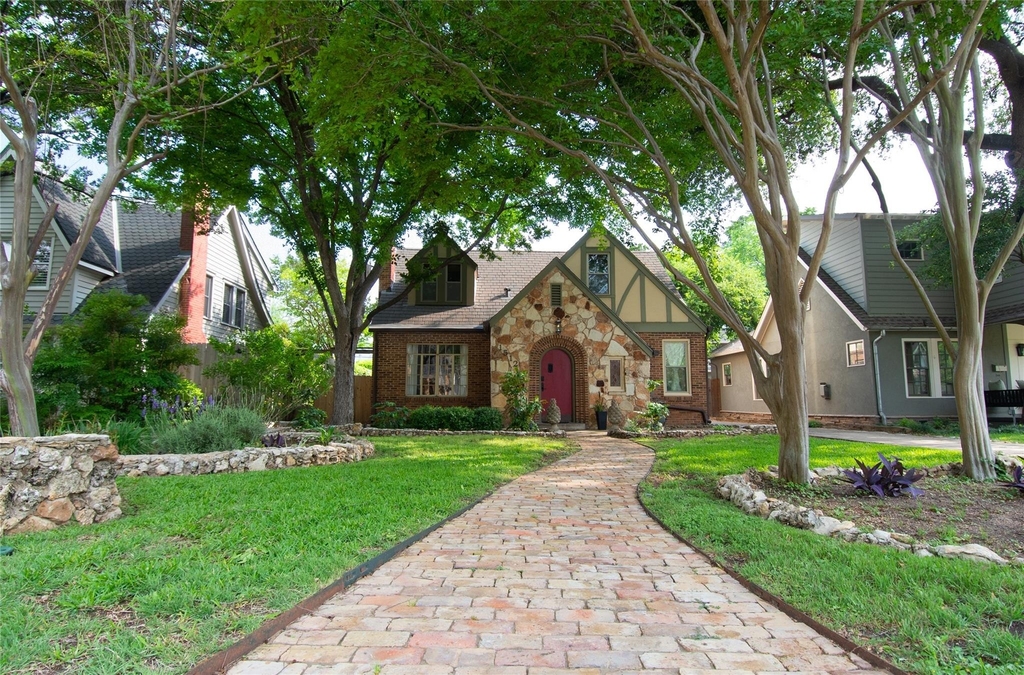1512 Northwood Rd - Photo 1