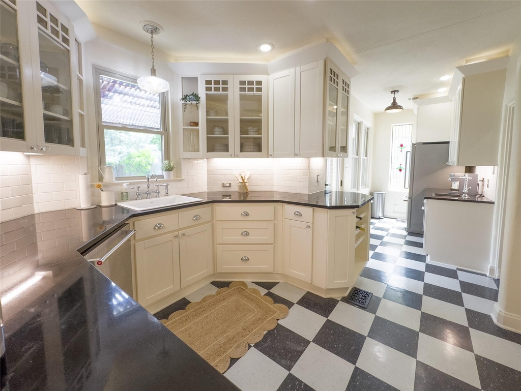 1512 Northwood Rd - Photo 14
