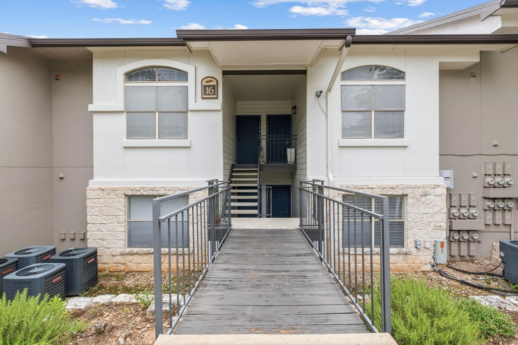 6000 Shepherd Mountain Cv - Photo 1