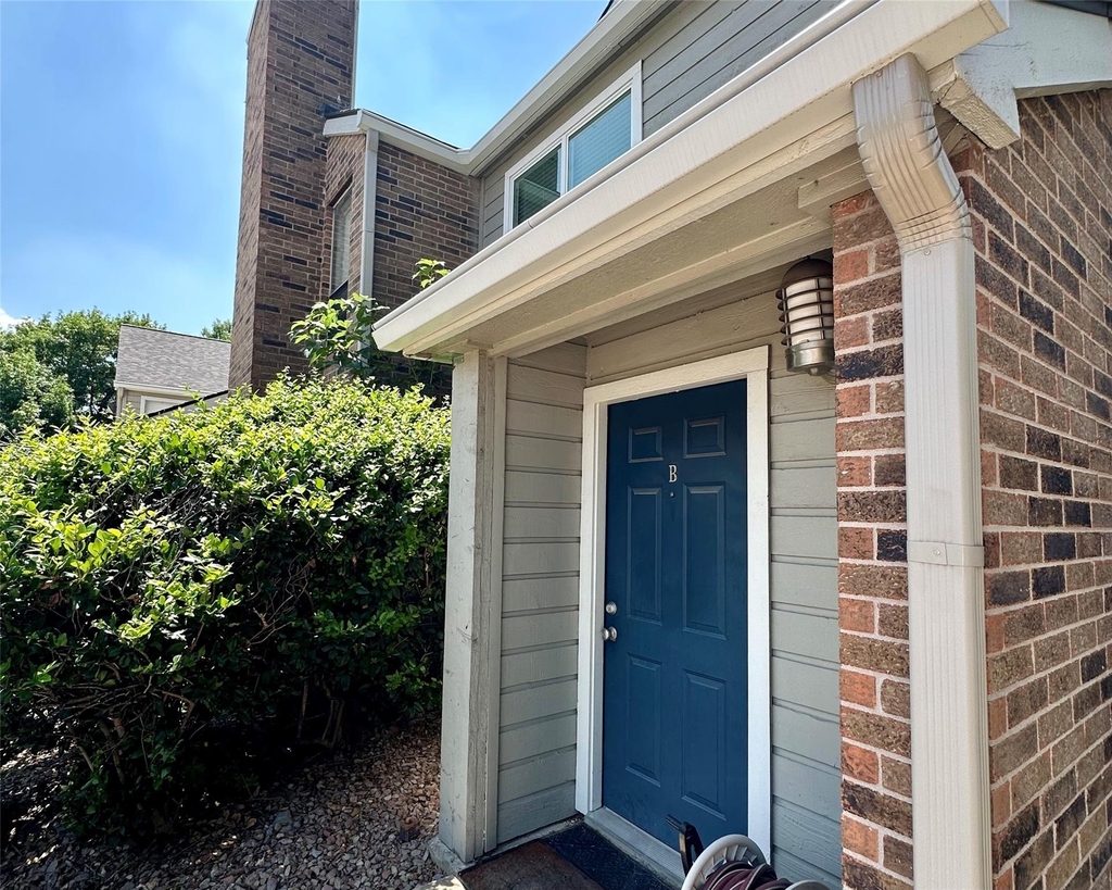 2018 W Rundberg Ln - Photo 1
