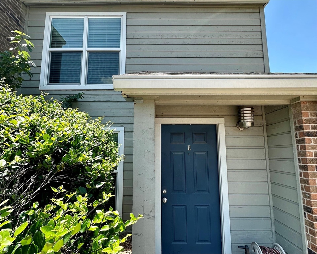 2018 W Rundberg Ln - Photo 2