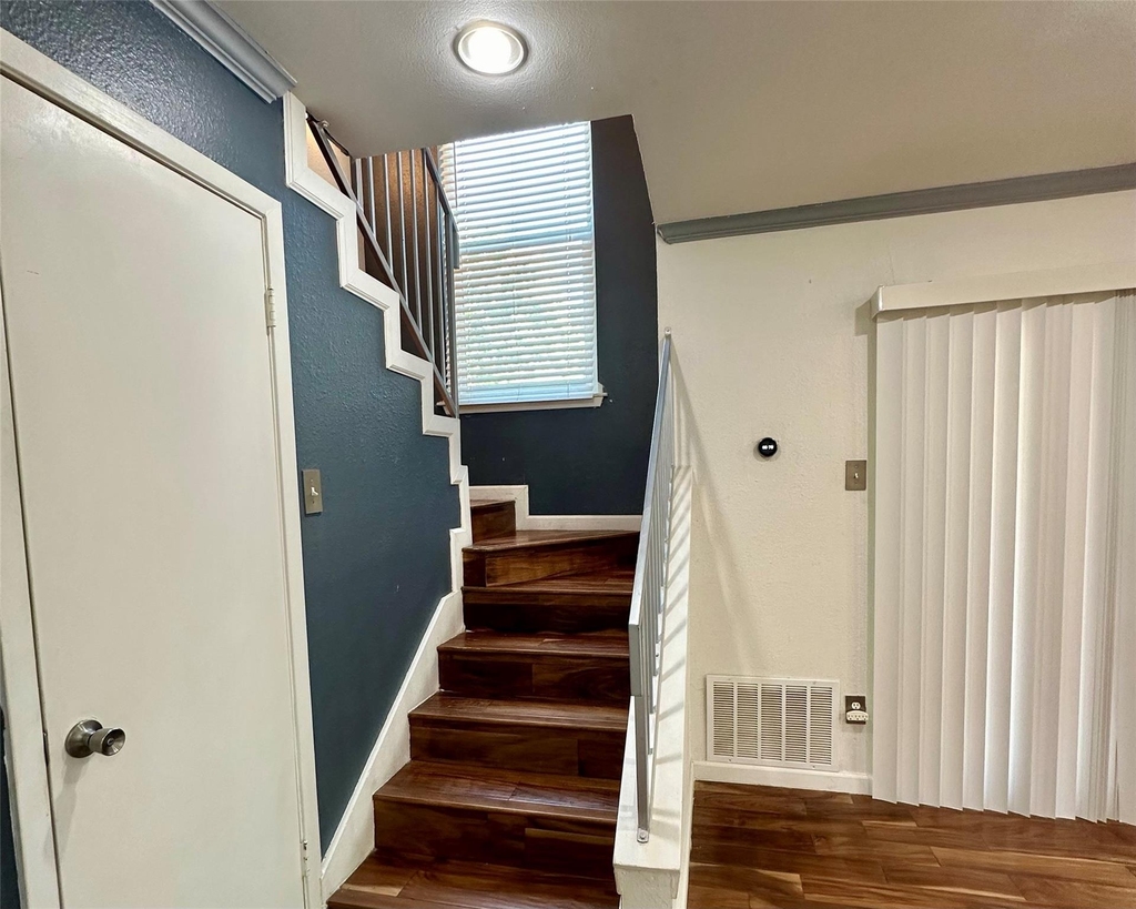 2018 W Rundberg Ln - Photo 11