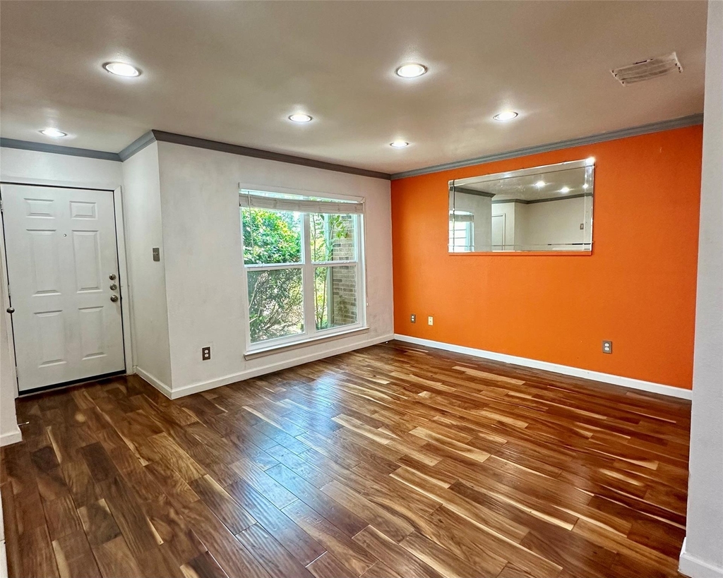 2018 W Rundberg Ln - Photo 4