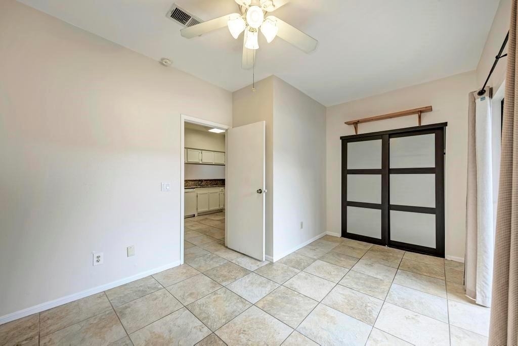 2901 San Jacinto Blvd - Photo 5
