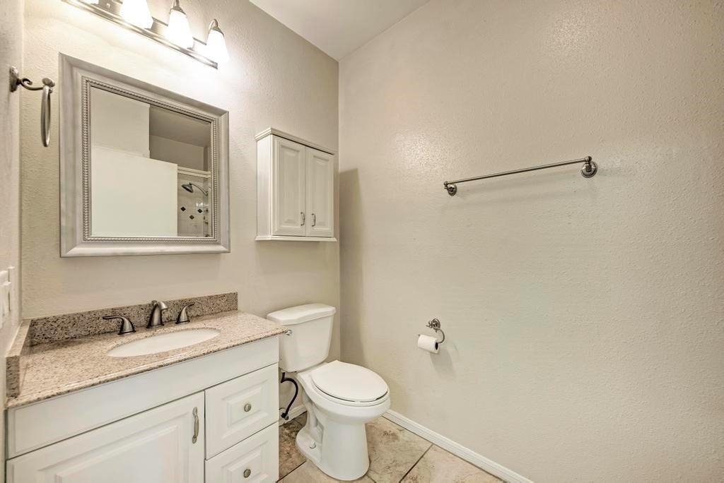 2901 San Jacinto Blvd - Photo 8