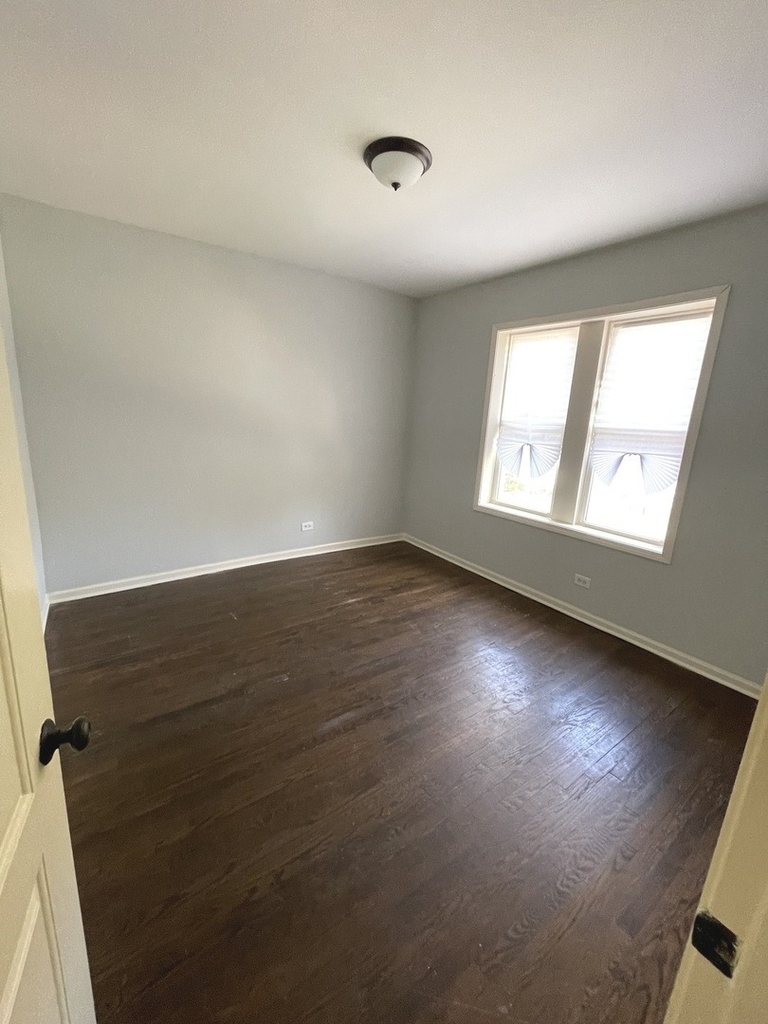 7626 S Drexel Avenue - Photo 5