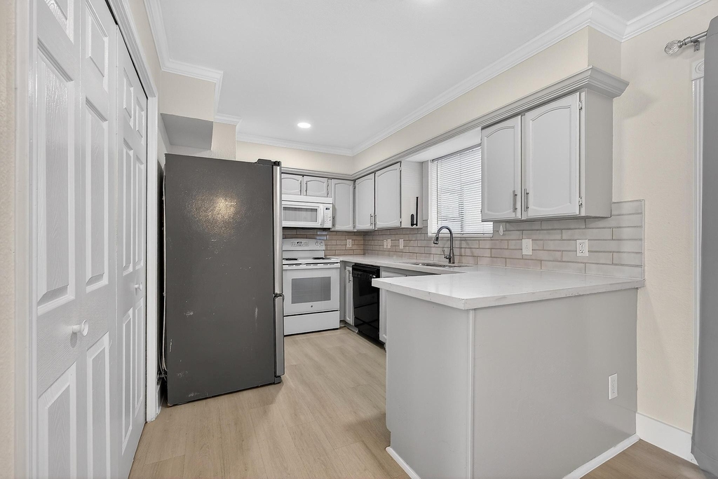 1221 Cedar Post Lane - Photo 9