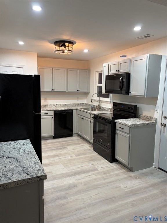 221 W Kelly Avenue - Photo 1