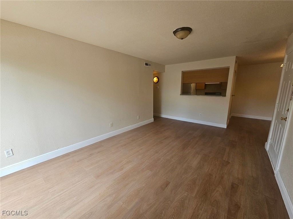 2905 Winkler Avenue - Photo 4
