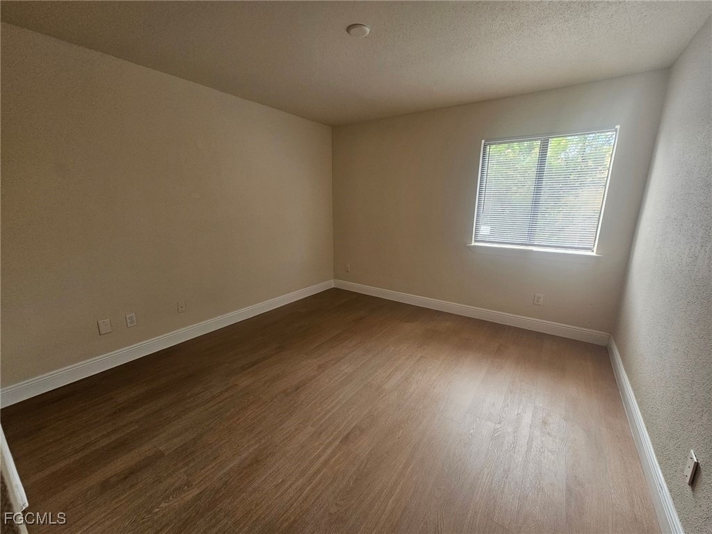2905 Winkler Avenue - Photo 10