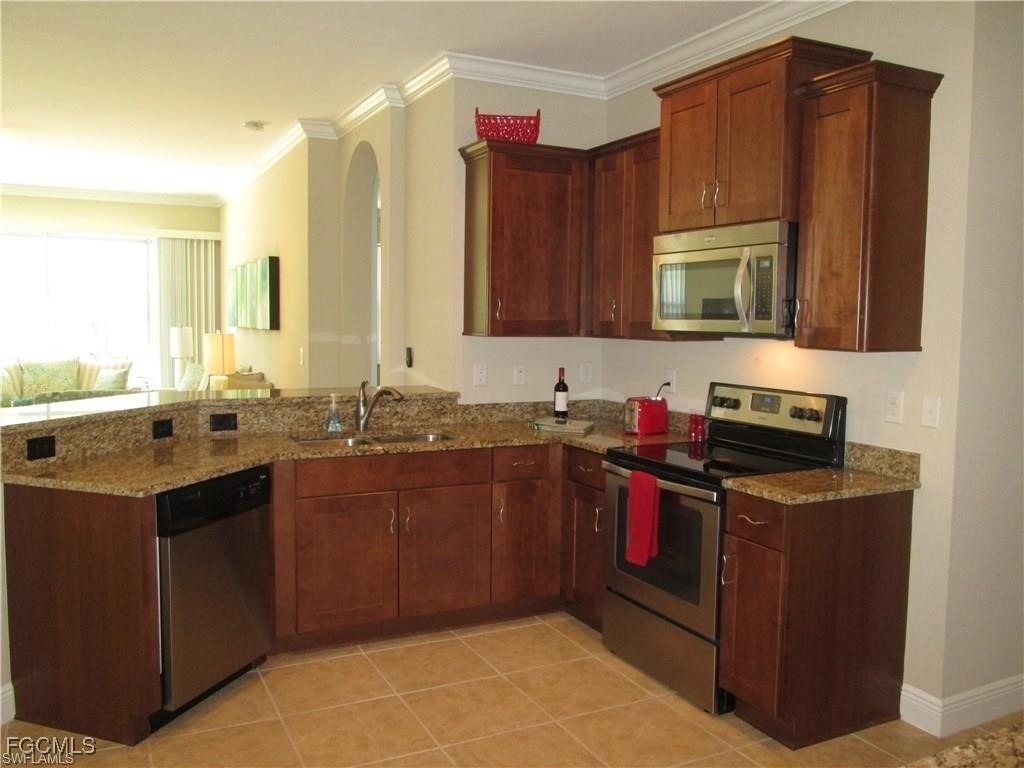 10702 Cetrella Drive - Photo 4