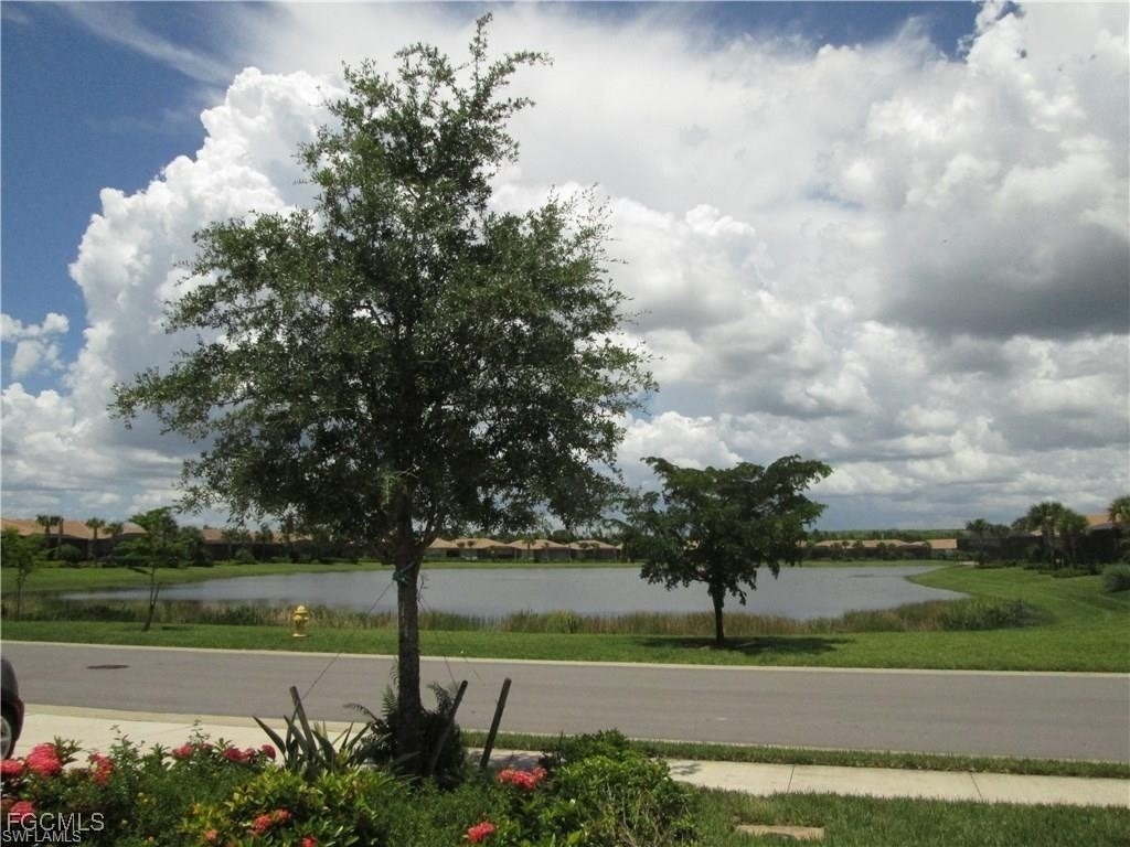 10702 Cetrella Drive - Photo 9