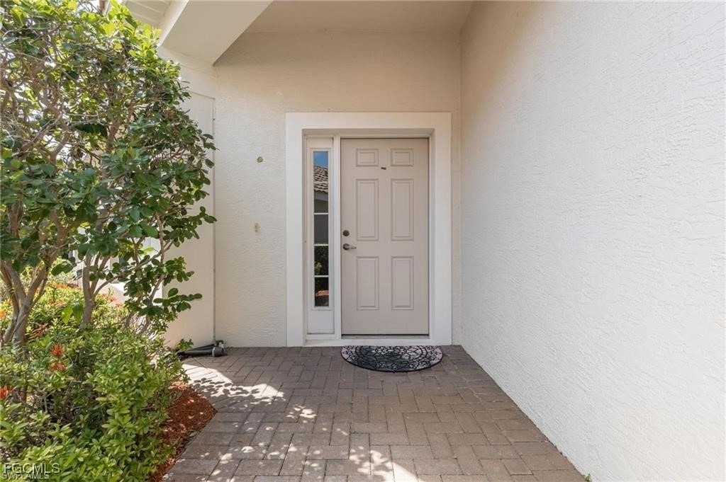 10074 Oakhurst Way - Photo 1
