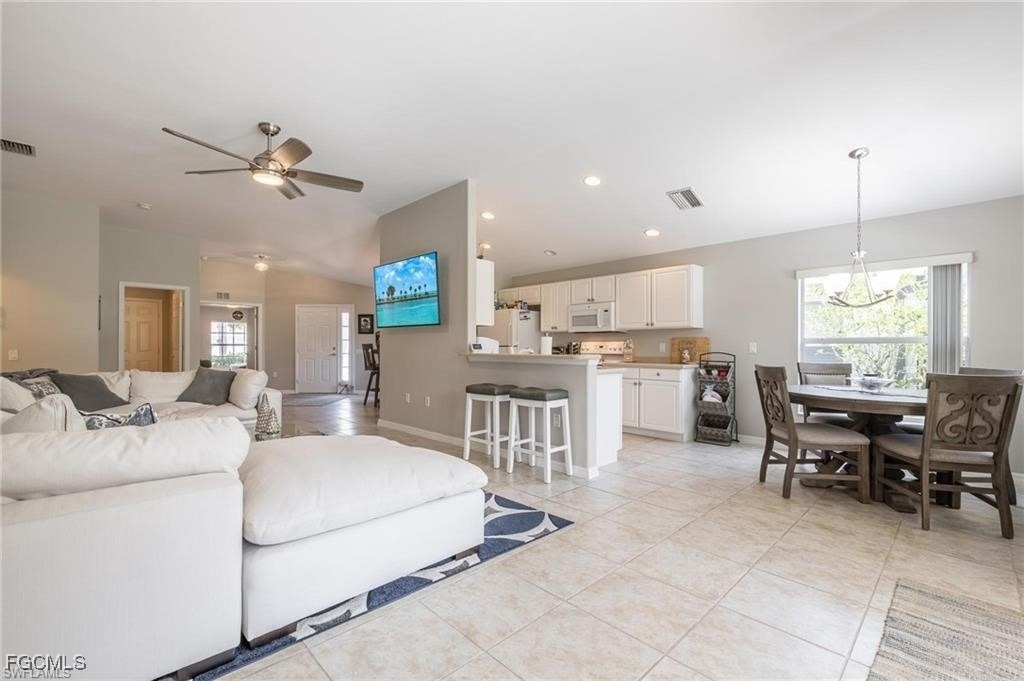 10074 Oakhurst Way - Photo 2