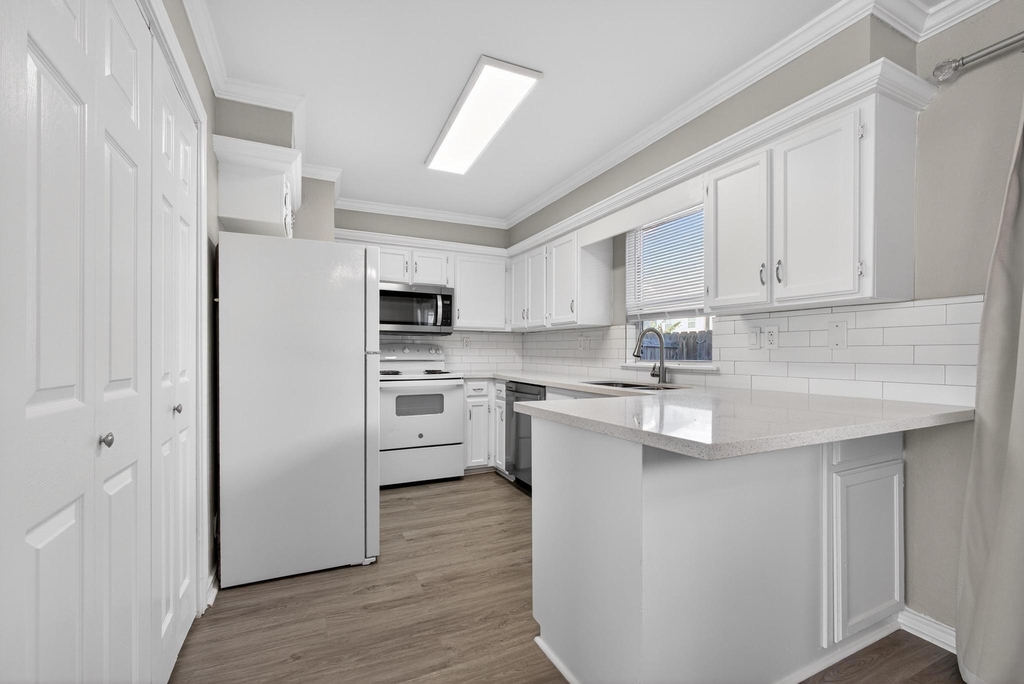 1221 Cedar Post Lane - Photo 7