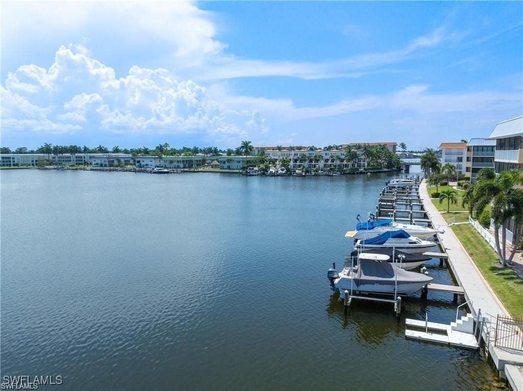 3070 Gulf Shore Boulevard N - Photo 2
