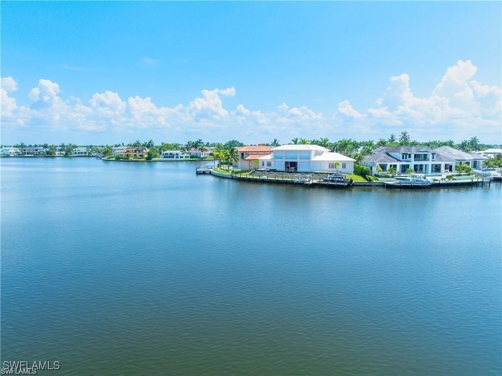 3070 Gulf Shore Boulevard N - Photo 4