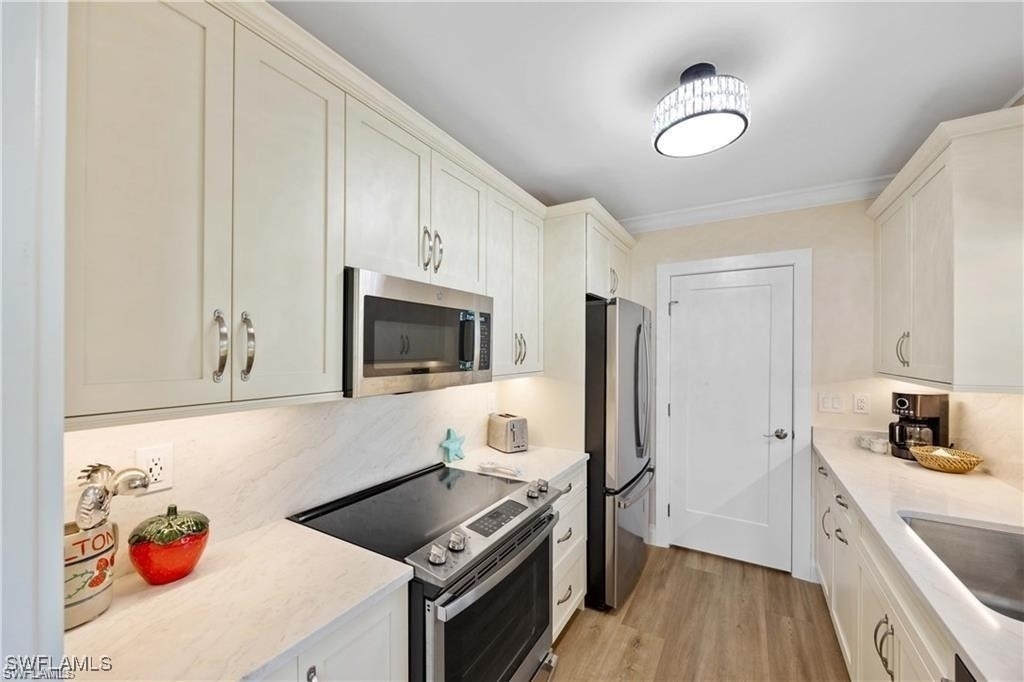 3070 Gulf Shore Boulevard N - Photo 21