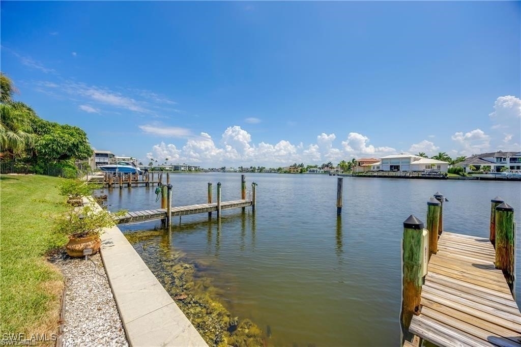 3070 Gulf Shore Boulevard N - Photo 8