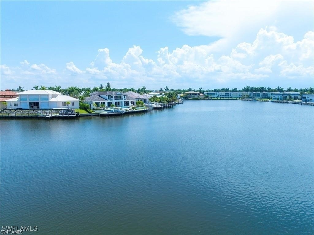 3070 Gulf Shore Boulevard N - Photo 1