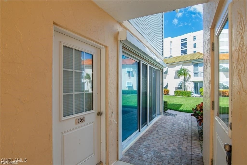 3070 Gulf Shore Boulevard N - Photo 36