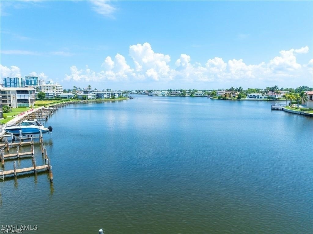 3070 Gulf Shore Boulevard N - Photo 3