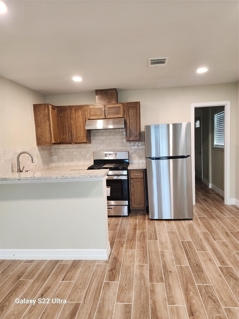 702 Mcdaniel Street - Photo 6