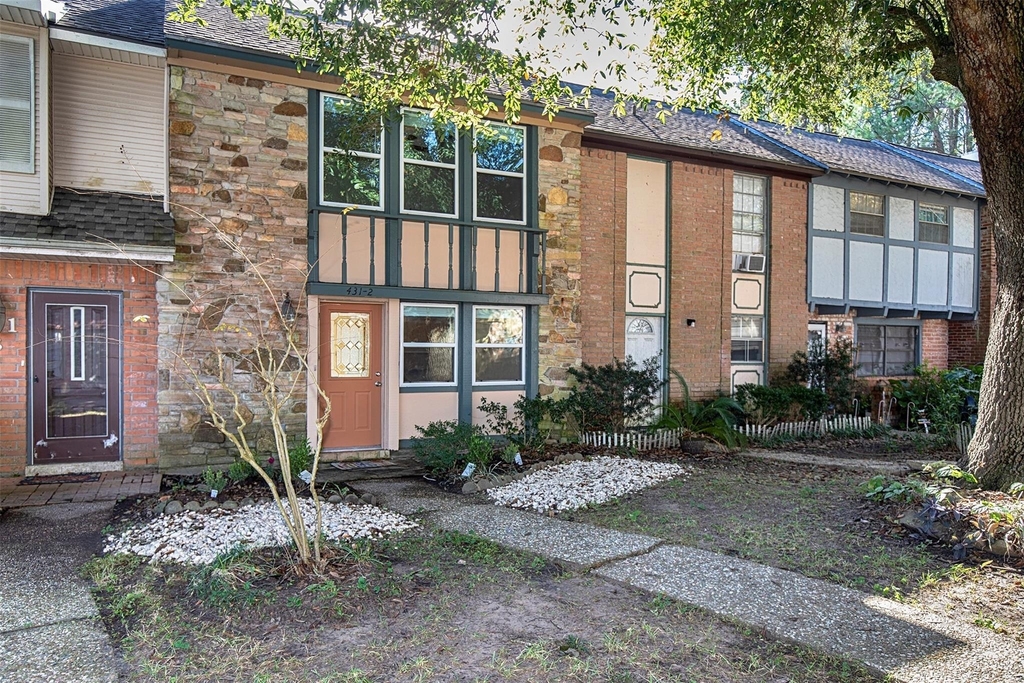 431 Sunset Drive - Photo 2