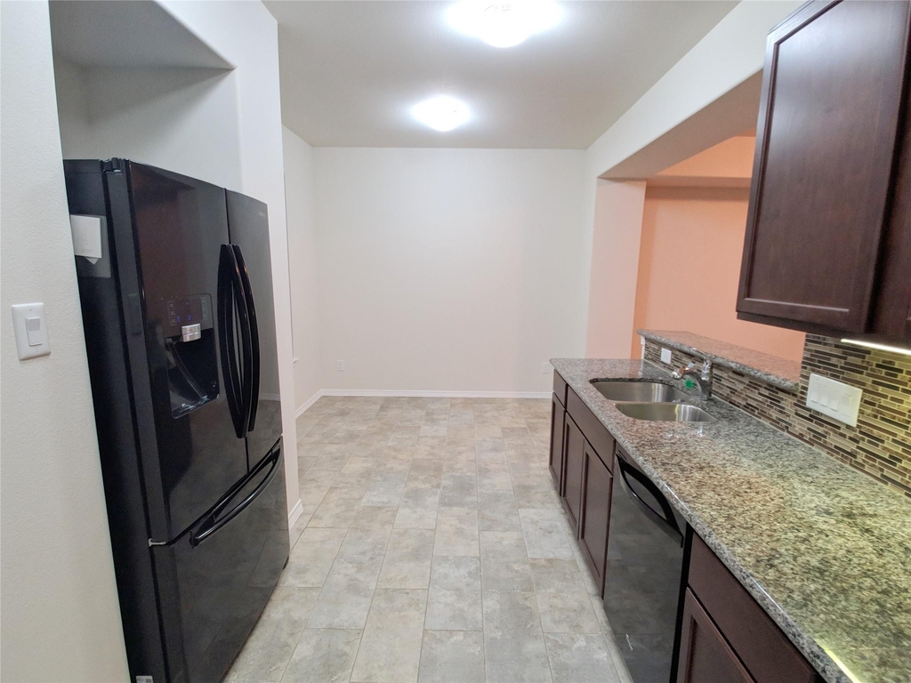 8117 Silverton Creek Lane - Photo 8