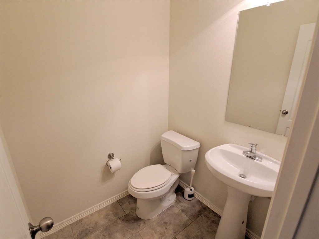 8117 Silverton Creek Lane - Photo 9
