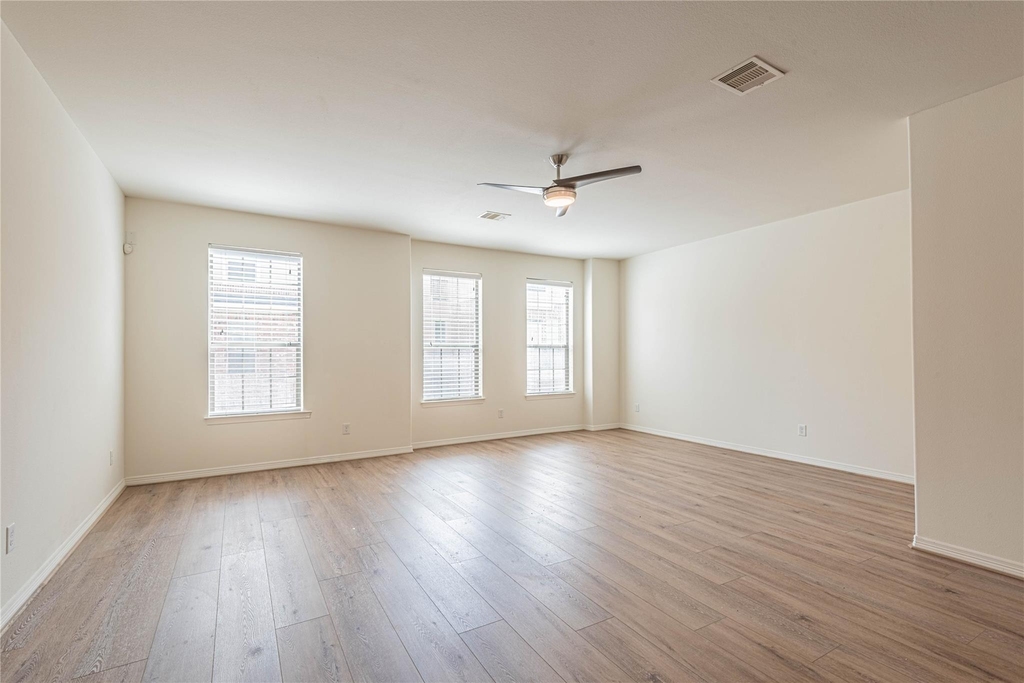 8117 Silverton Creek Lane - Photo 2