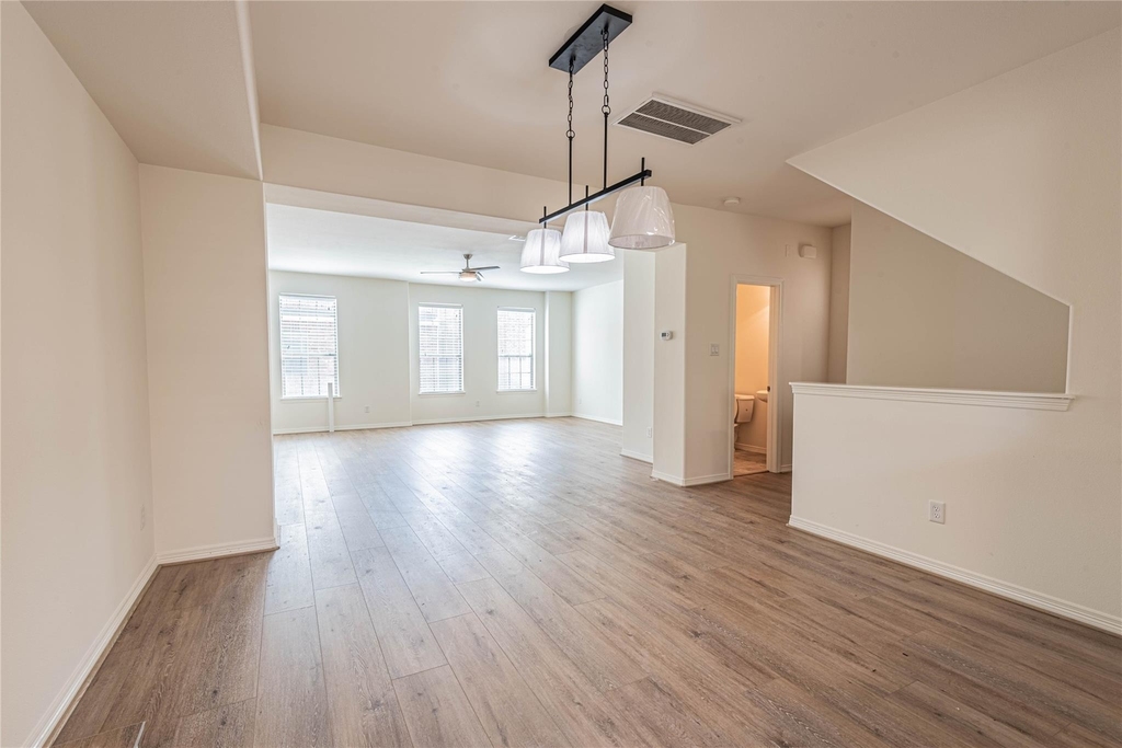 8117 Silverton Creek Lane - Photo 4