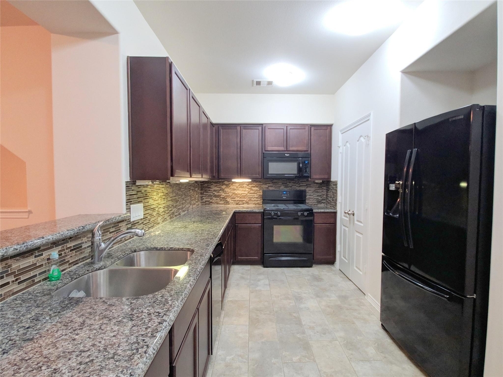 8117 Silverton Creek Lane - Photo 5