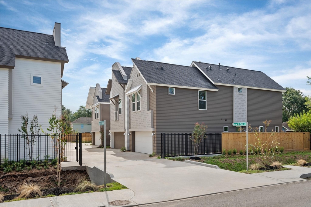 7504 Carver Road - Photo 1