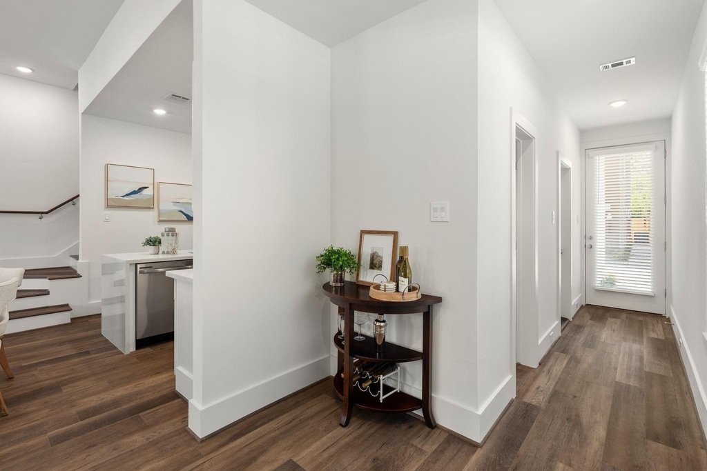7504 Carver Road - Photo 6