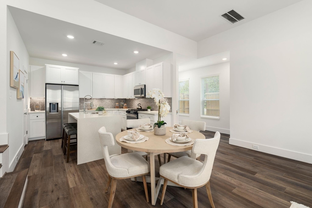 7504 Carver Road - Photo 5