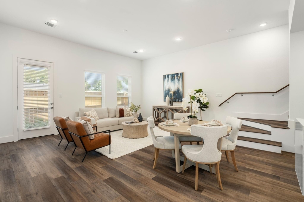 7504 Carver Road - Photo 2