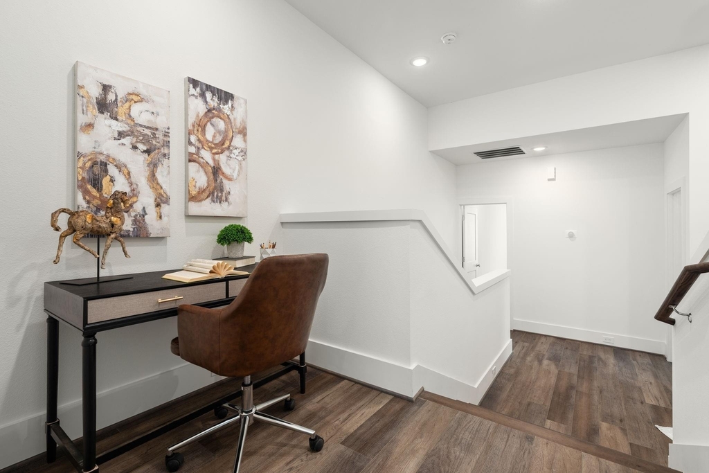 7504 Carver Road - Photo 11