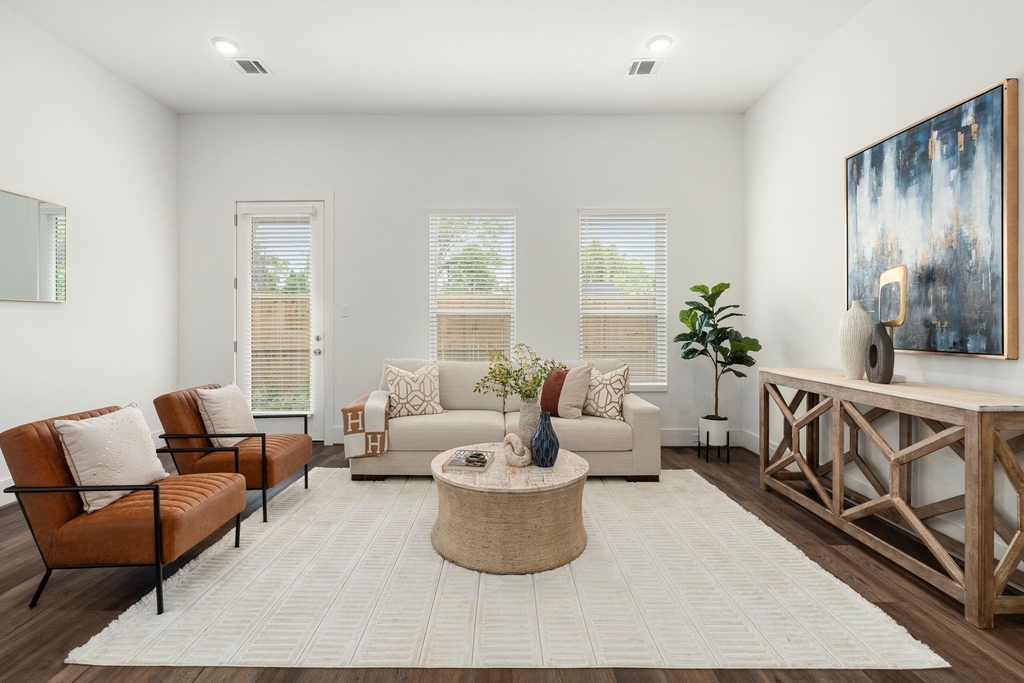 7504 Carver Road - Photo 4