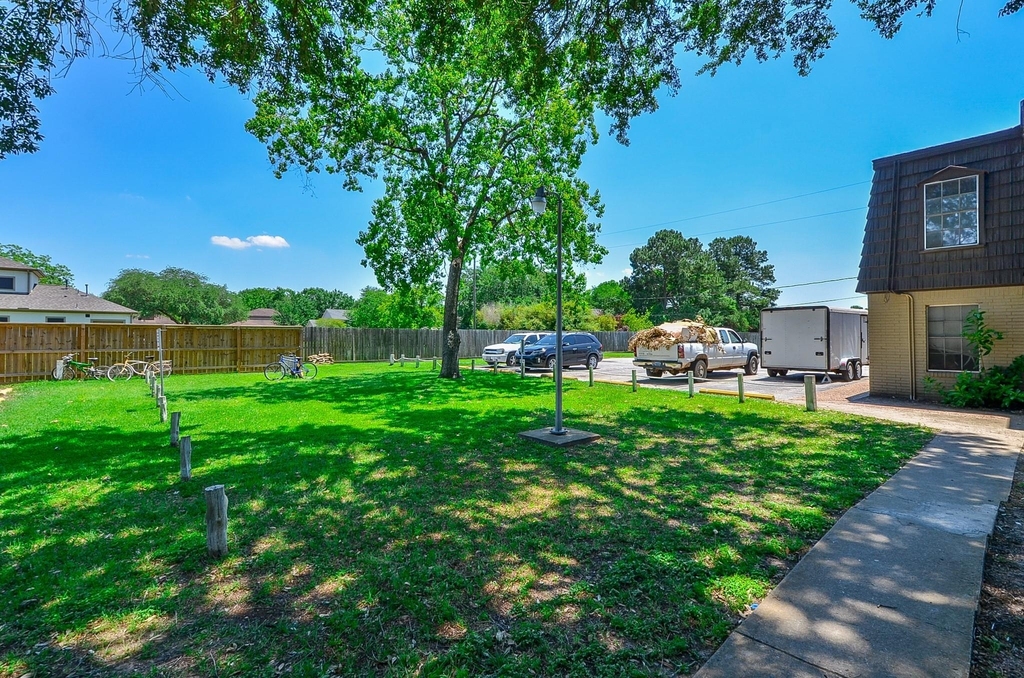 1518 East Avenue - Photo 31