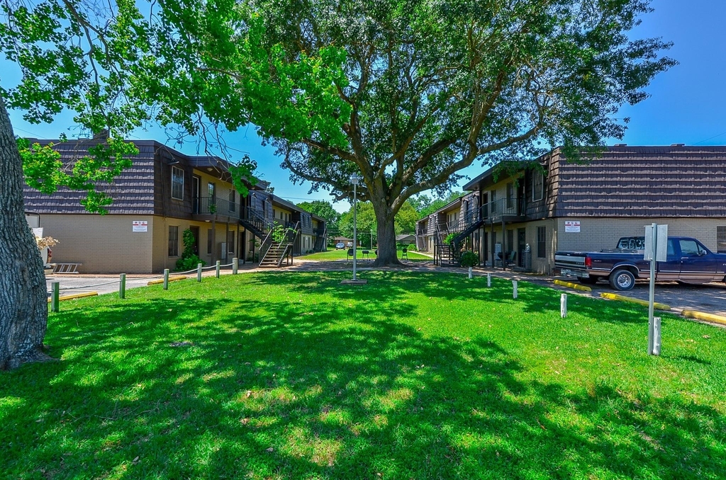 1518 East Avenue - Photo 33