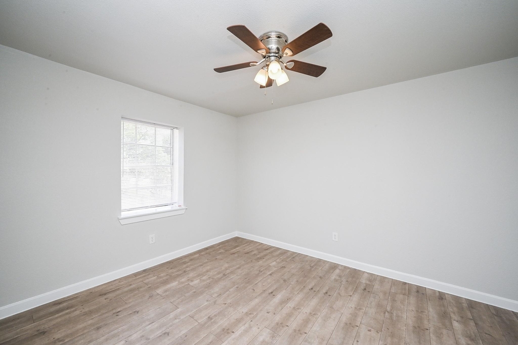 1518 East Avenue - Photo 8