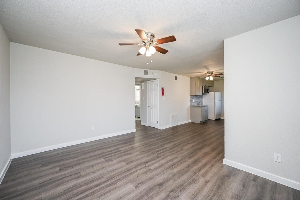 1518 East Avenue - Photo 28