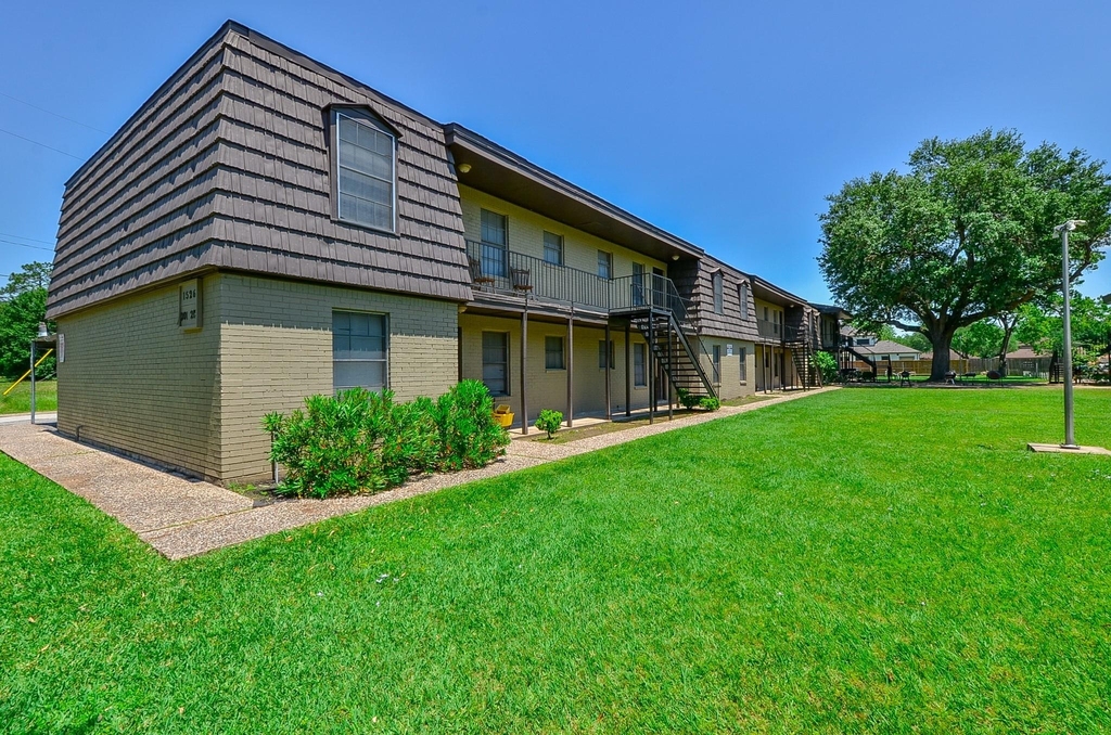 1518 East Avenue - Photo 37