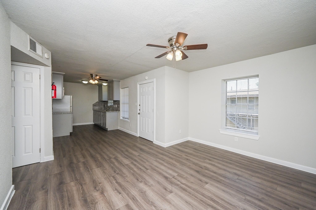 1518 East Avenue - Photo 17